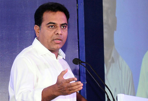 ktr,pawan kalyan,nagarjuna,samantha,kcr  కేటీఆర్‌ వ్యవహారశైలి మాత్రం బాగాలేదు..!